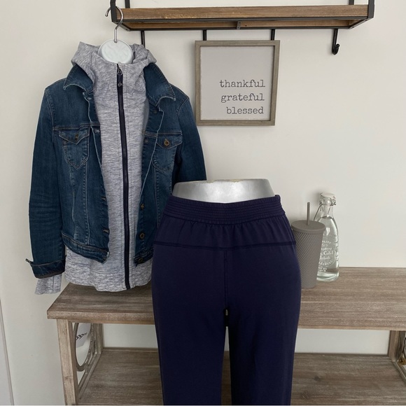 Rare Lululemon Very Soft High Rise Joggers Size 8 - Picture 6 of 8